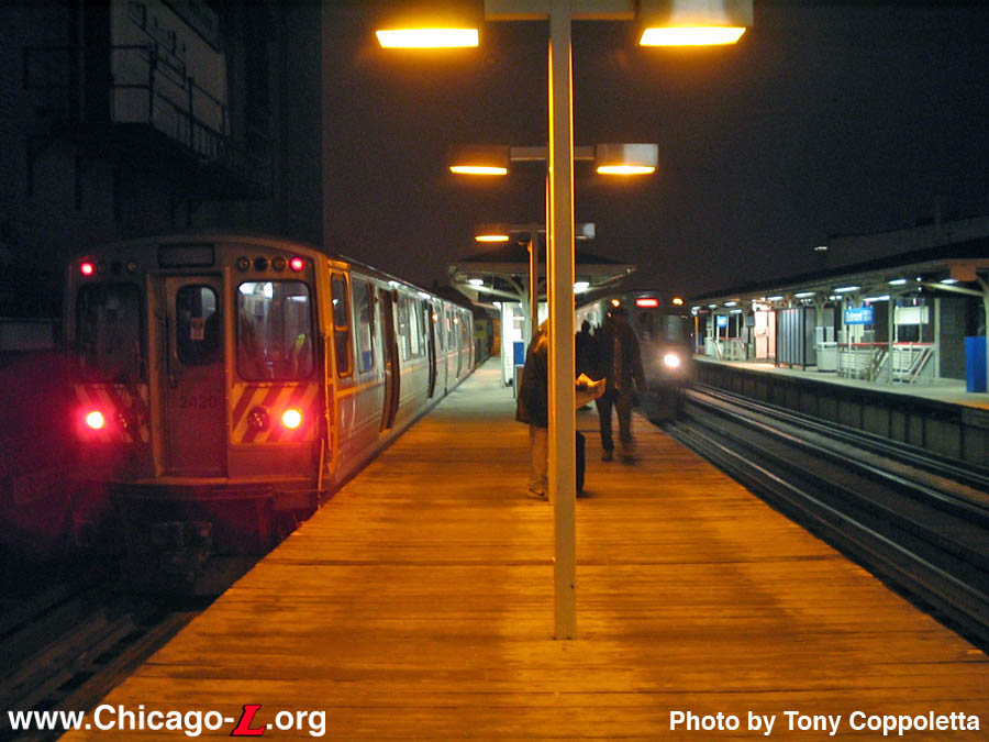 cta2400s@Belmont_night02.jpg