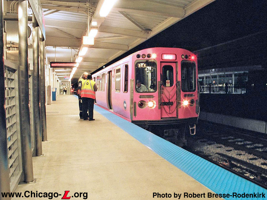 http://www.chicago-l.org/trains/gallery/images/2600/cta3003-1stPinkLine.jpg